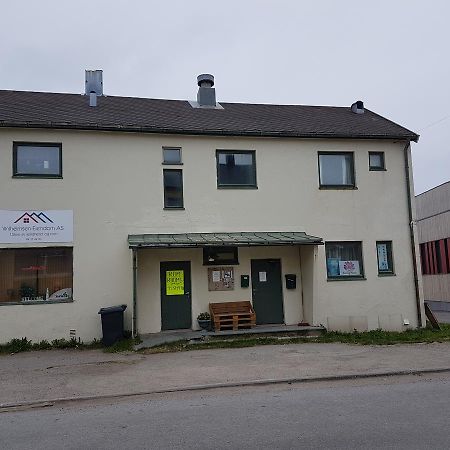 Wilhelmsen Romutleie Motel Vardo Exterior foto